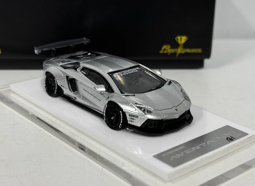 Onemodel 1:64 Silver LP700 Aventador LB Racing Sports Model Diecast Resin Car
