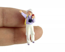 Load image into Gallery viewer, 1:64 Painted Figure Model Miniature Resin Diorama Sand Camping Outdoor Hiking
