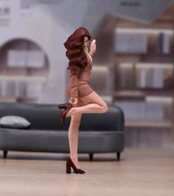 Load image into Gallery viewer, 1:24 Painted Figure Model Miniature Resin Diorama Office Lady Suit Hold Heels
