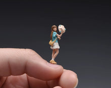 Load image into Gallery viewer, 1:64 Painted Figure Model Miniature Resin Diorama Toy Sand Pretty Girl With Hat
