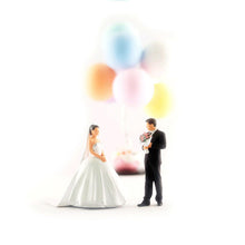Load image into Gallery viewer, 1:64 Painted Figure Mini Model Miniature Resin Diorama Marriage Propose Couple
