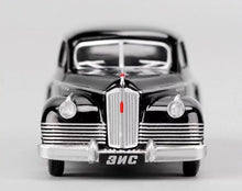 Load image into Gallery viewer, Perka 1:64 Black ZIS 110 Sedan Classic Vintage Model Diecast Metal Car New Collection
