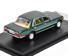 Load image into Gallery viewer, Maxwell 1:64 Benz 450SEL W116 Sedan Classic Sport Model Diecast Metal Car New Collection

