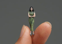 Load image into Gallery viewer, 1:64 Painted Figure Model Miniature Resin Diorama Sand Qipao Beauty Lady Girl A
