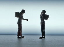 Load image into Gallery viewer, 1:64 Painted Figure Mini Model Miniature Resin Diorama Sand Farmer Lady Worker New Scene
