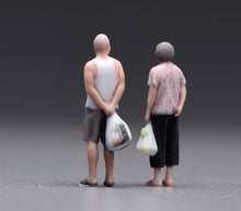 Load image into Gallery viewer, 1:64 Painted Figure Model Miniature Resin Diorama Scene Elderly Couple Man Woman
