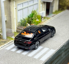 Load image into Gallery viewer, Howie 1:64 Black F90 M5 Sedan Sports Model Diecast Metal Car New Collection
