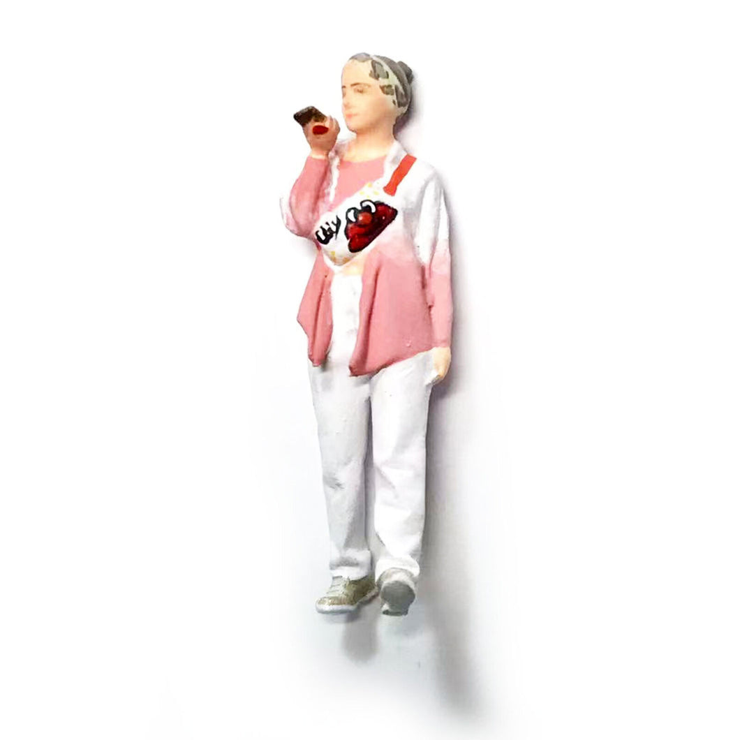 1:64 Painted Figure Mini Model Miniature Resin Diorama Trendy Lady Street Look P