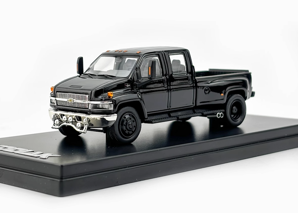 GOC 1:64 Black Kodiak Muscle Pickup Truck Model Diecast Metal Car New Collection