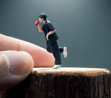 Load image into Gallery viewer, 1:64 Painted Figure Model Miniature Resin Diorama Toy Sand Drinking Man In Black
