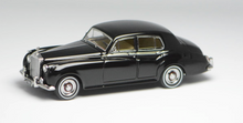 Load image into Gallery viewer, GFCC 1:64 Black 1955 Silver Cloud I Classic Vintage Model Diecast Metal Car
