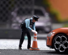 Load image into Gallery viewer, 1:64 Painted Figure Model Miniature Resin Sand Policeman Set Five People Police
