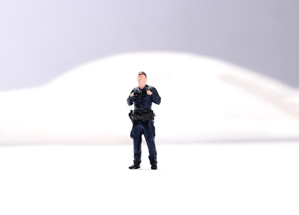 1:64 Painted Figure Model Miniature Resin Diorama Sand Toy New