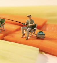 Load image into Gallery viewer, 1:64 Painted Figure Model Miniature Resin Diorama Sand Outdoor Fishing Angling
