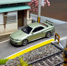 Load image into Gallery viewer, MINIGT 1:64 JDM Green Skyline GTR R34 V-Spec Sport Model Diecast Metal Car New Collection
