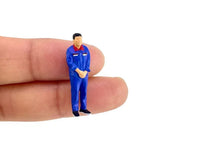 Load image into Gallery viewer, 1:64 Painted Figure Model Miniature Resin Diorama Sand Petrol Station Worker Set
