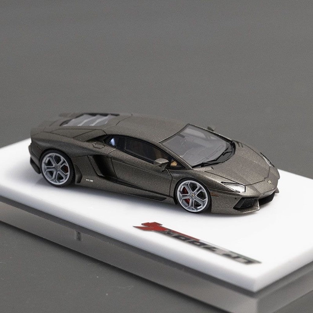 Tardis 1:64 Brown Aventador LP700-4 Sports Model Diecast Resin Car New Collection