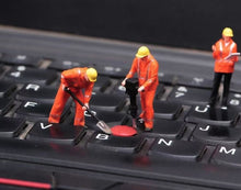 Load image into Gallery viewer, 1:64 Painted Figure Model Miniature Resin Diorama Sand Engineerer Worker Man Set
