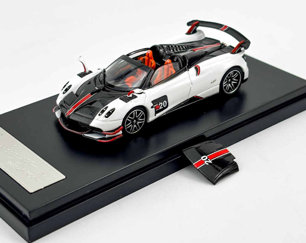 LCD 1:64 White Huayra Roadster BC #20 Sports Model Diecast Metal Car New Collection