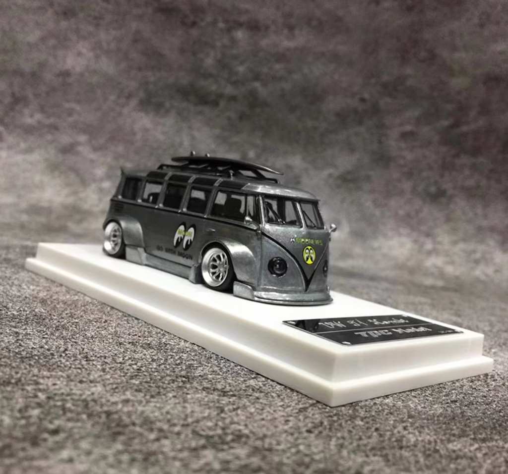 TPC 1:64 Varnish VW T1 Kombi Van Moon Eyes Camper Model Diecast
