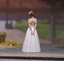 Load image into Gallery viewer, 1:64 Painted Figure Model Miniature Resin Diorama Wedding Couple Bride Groom
