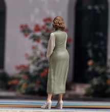 Load image into Gallery viewer, 1:24 Painted Figure Model Miniature Resin Diorama Blond Qipao Vintage Dress Lady
