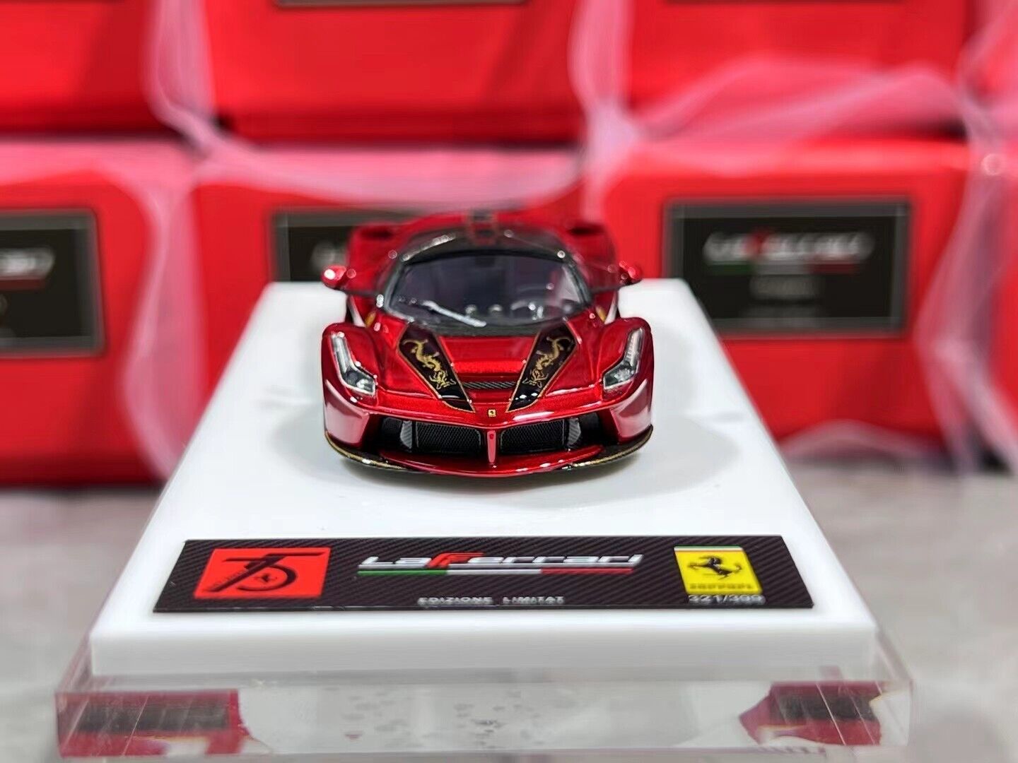 DMH 1:64 Red Fire Dragon Laferrari Aperta Sports Model