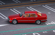 Load image into Gallery viewer, DCM 1:64 Red E32 7 Series Luxury Sedan Model Diecast Metal Car New

