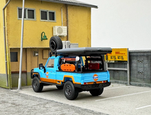 Load image into Gallery viewer, Autobots 1:64 Gulf Land Cruiser LC79 Pickup Truck Model Diecast Metal Car New
