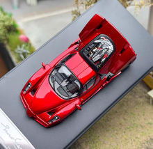 Load image into Gallery viewer, King 1:64 Red Black Rims ENZO Racing Sports Model Diecast Metal Car New Collection
