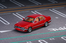 Load image into Gallery viewer, DCM 1:64 E32 7 Series Luxury Sedan Model Diecast Metal Car New
