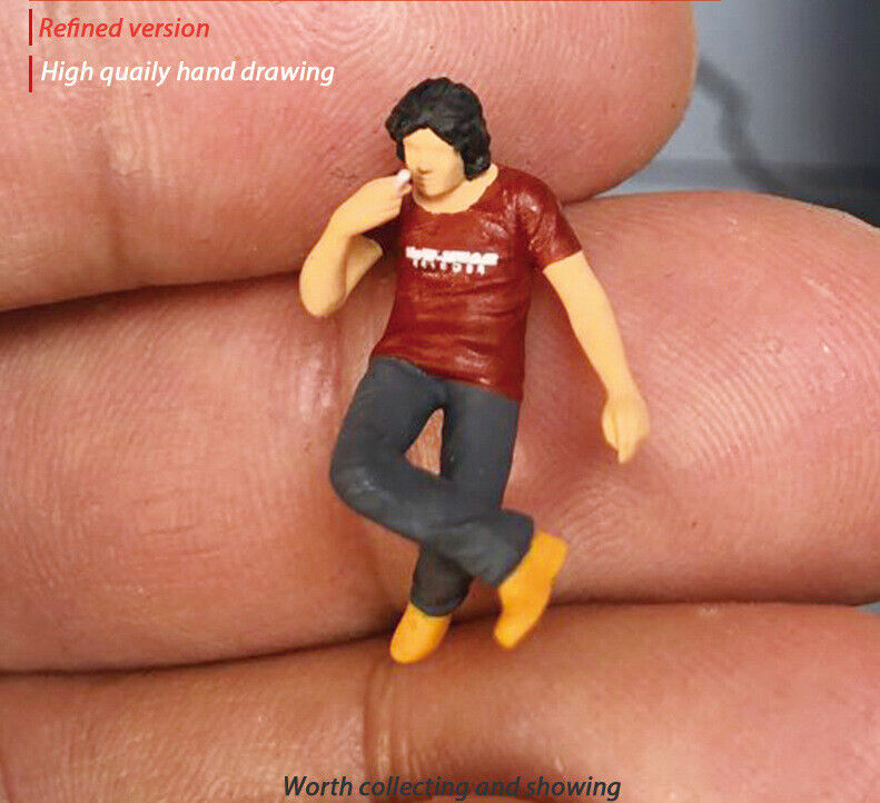 1:64 Painted Figure Mini Model Miniature Resin Diorama Sand Smoking Man Red