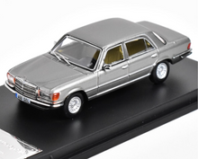 Load image into Gallery viewer, Maxwell 1:64 Benz 450SEL W116 Sedan Classic Sport Model Diecast Metal Car New Collection

