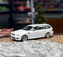 Load image into Gallery viewer, King 1:64 White M5 E61 Touring Wagon Sports Model Diecast Metal Car New Collection
