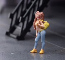 Load image into Gallery viewer, 1:64 Painted Figure Model Miniature Resin Sand Diorama Pretty Girl Trendy Look
