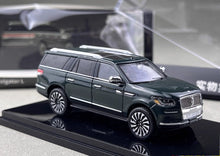 Load image into Gallery viewer, Shadow 1:64 Green Navigator L Full Sized SUV Model Diecast Metal Car New Collection

