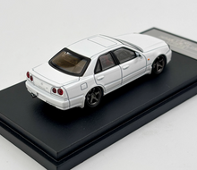Load image into Gallery viewer, Mortal 1:64 White JDM Skyline GTR ER34 25GT Sports Model Diecast Metal Car New Collection
