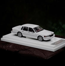 Load image into Gallery viewer, MK 1:64 White Lincoln Town Car Luxury Sedan Model Diecast Metal Car New Collection
