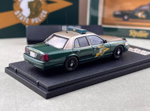 Load image into Gallery viewer, Rollin 1:64 NHSP Hampshire Police CROWN VICTORIA CV Model Diecast Metal Car
