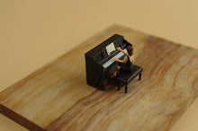 Load image into Gallery viewer, 1:64 Painted Figure Model Miniature Resin Diorama Sand Piano Lady Pianist Set
