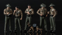 Load image into Gallery viewer, 1:64 Painted Figure Model Miniature Resin Diorama Toy Sand Policeman Police Man
