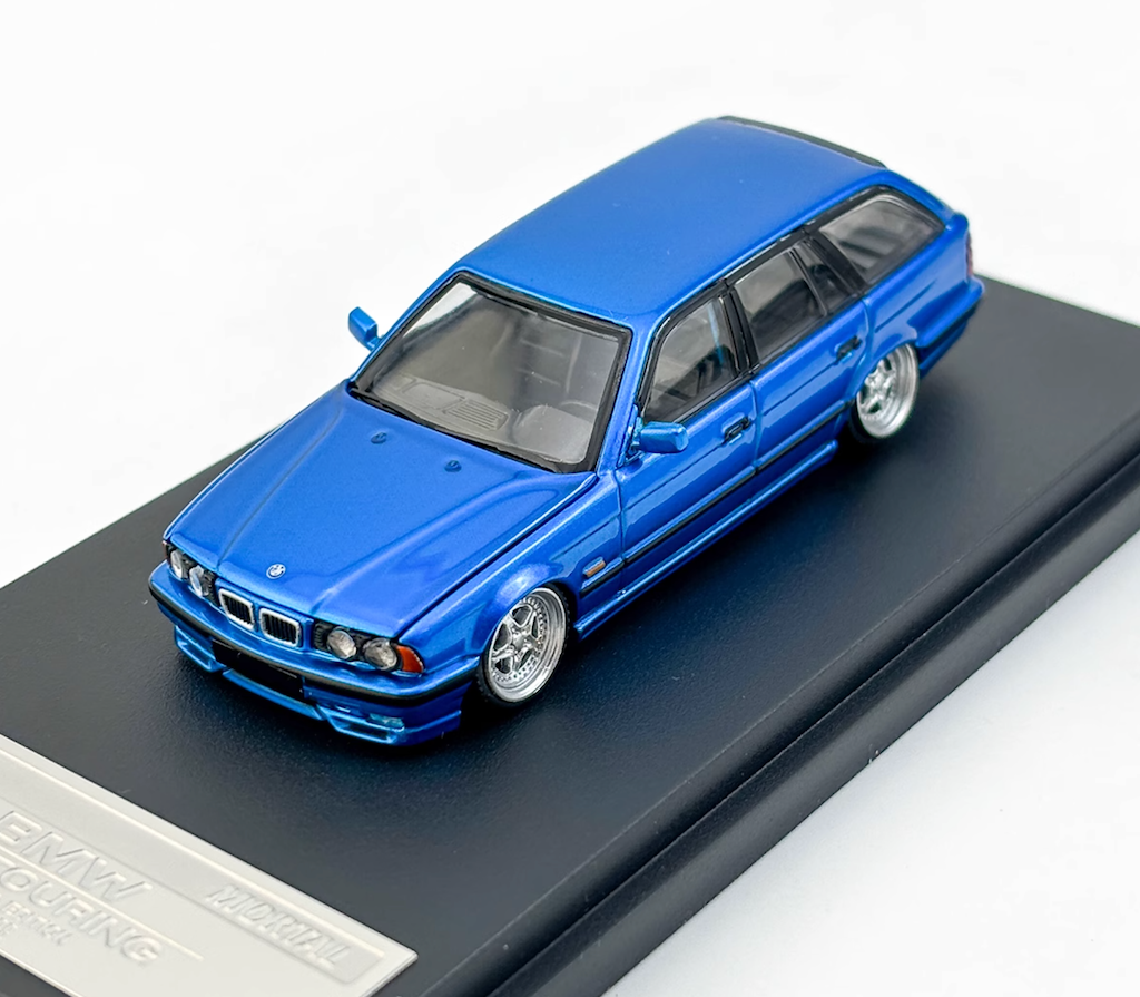 Mortal 1:64 Blue E34 Touring Wagon Sports Model Diecast Metal Car New Collection