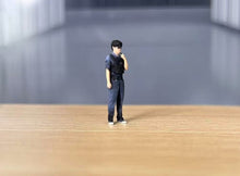 Load image into Gallery viewer, 1:64 Painted Figure Model Miniature Resin Diorama Policeman With Walkie-talkie
