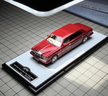 Load image into Gallery viewer, GFCC 1:64 HEC Red 1998 Silver Spur Park Ward Model Diecast Metal Car New Collection
