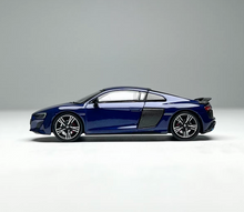 Load image into Gallery viewer, Masdi 1:64 Dark Blue 2022 R8 V10 Coupe Sports Model Diecast Metal Car New Collection

