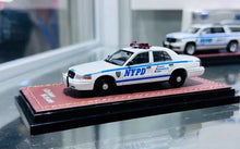 Load image into Gallery viewer, GOC 1:64 HEC White Crown Victoria CV US Police Model Diecast Metal Car New Collection
