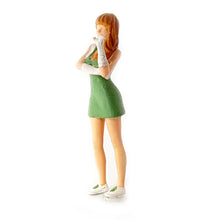 Load image into Gallery viewer, 1:64 Painted Figure Mini Model Miniature Resin Diorama Stree Dance Dancer Trendy
