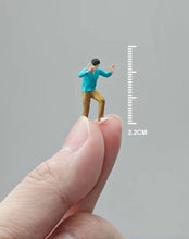 Load image into Gallery viewer, 1:64 Painted Figure Mini Model Miniature Resin Diorama Sand Pushing Stroller Man
