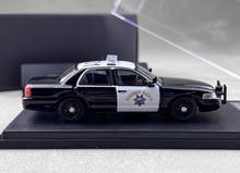 Load image into Gallery viewer, Rollin 1:64 CROWN VICTORIA CA Highway Patrol Police Model Diecast Metal Car
