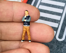 Load image into Gallery viewer, 1:64 Painted Figure Mini Model Miniature Resin Diorama Selfie Lady Man Couple
